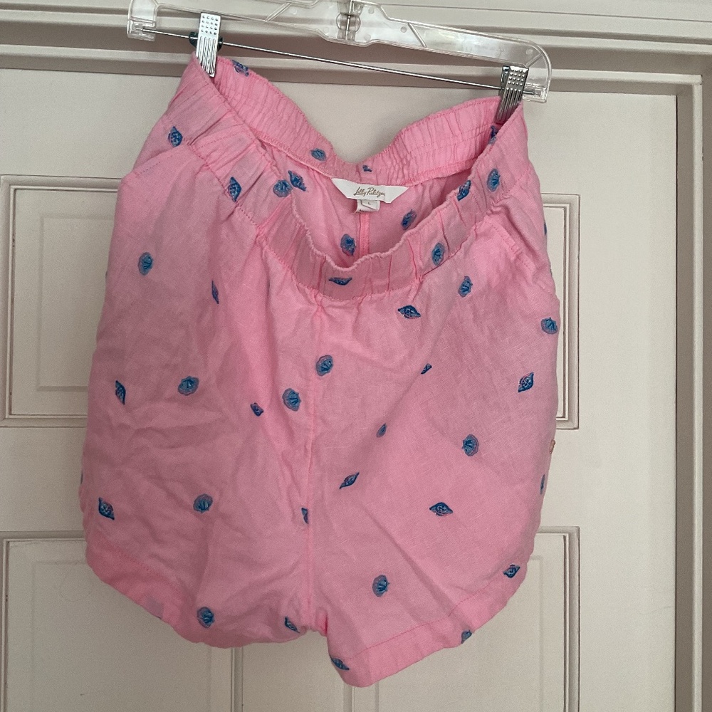 Lilly Pulitzer Pink Linen Shorts with elastic waist Size Large.